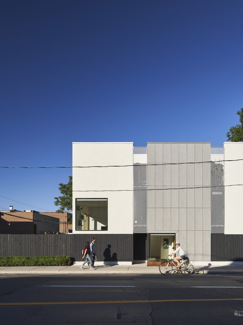 SemiSemi House by Peter McNeil and Clarissa Nam COMN Architects