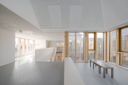 Taverny Medical Centre by MAAJ Architectes