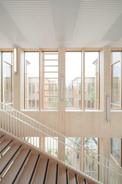 Taverny Medical Centre by MAAJ Architectes