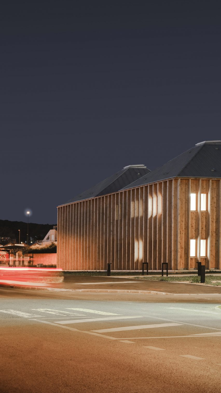Taverny Medical Centre by MAAJ Architectes