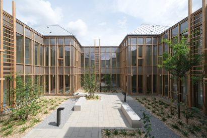 Taverny Medical Centre by MAAJ Architectes