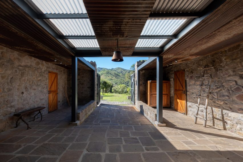 The Stables by Carolina Vago