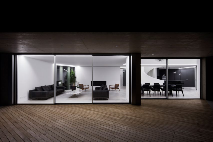 Concrete Villa Comano by DF-DC