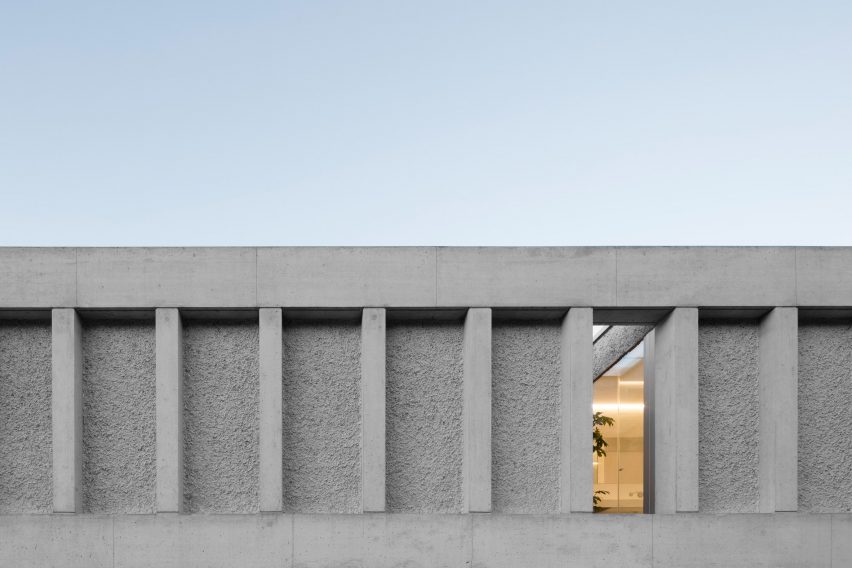 Concrete Villa Comano by DF-DC