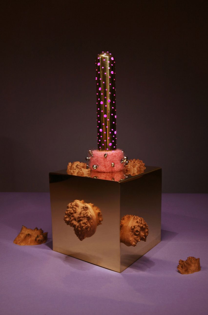Aia Jüdes merges tree outgrowths with fibre optics for flamboyant lamps
