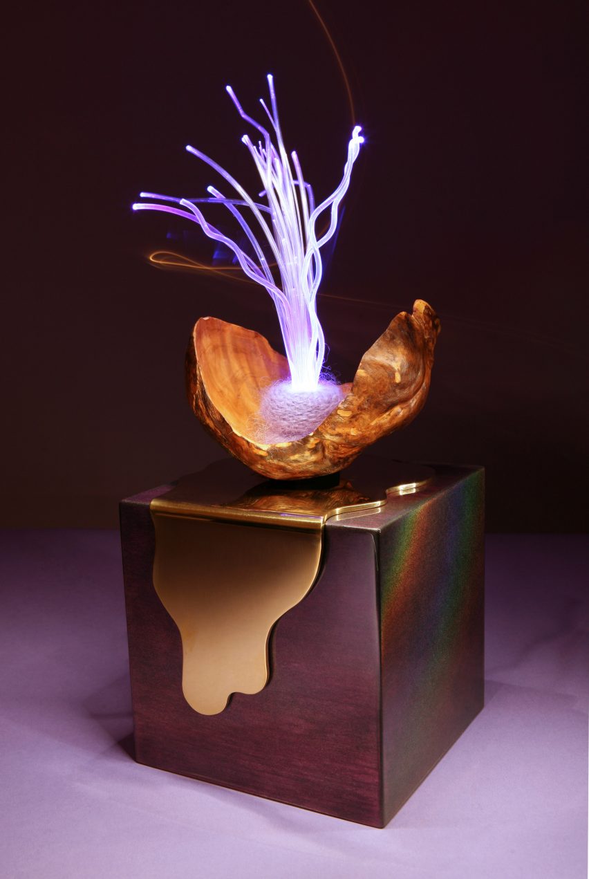 Aia Jüdes merges tree outgrowths with fibre optics for flamboyant lamps