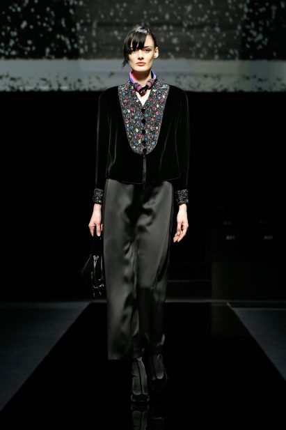Giorgio Armani holds empty show amid Italian coronavirus outbreak