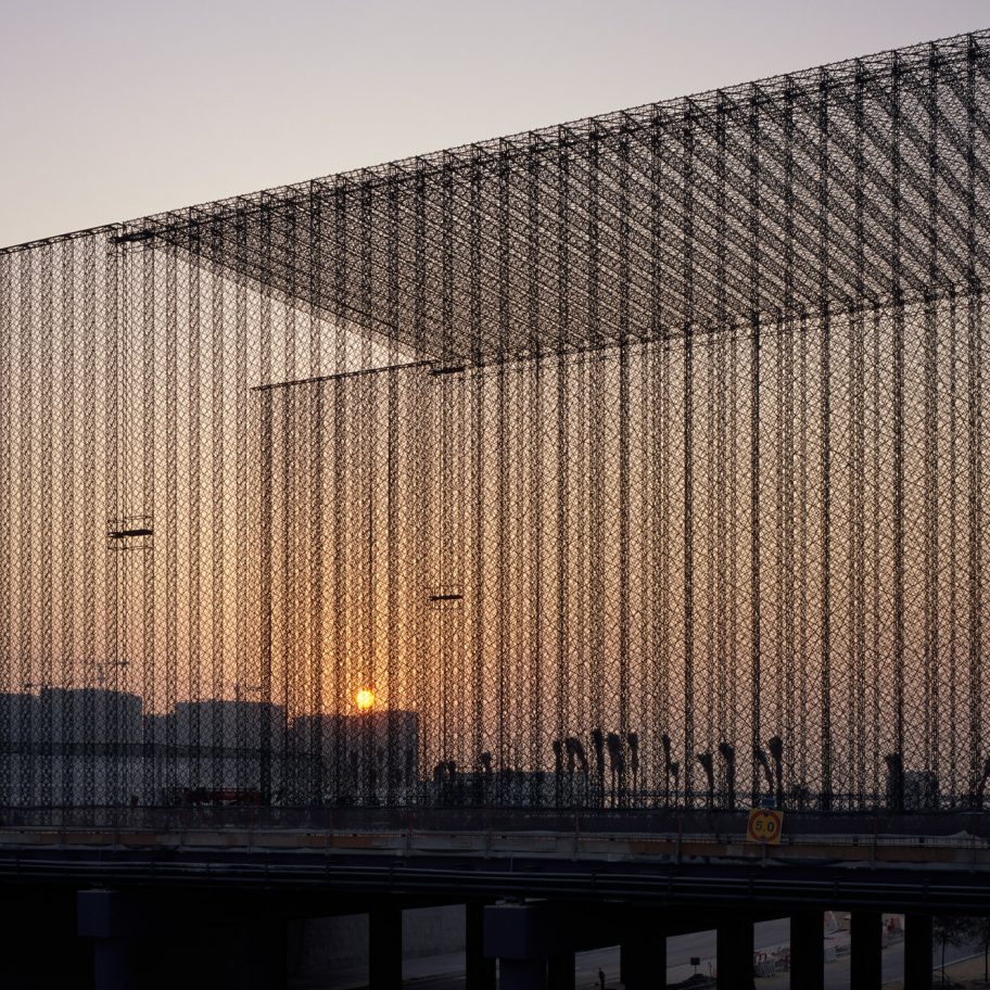 Asif Khan unveils carbon-fibre latticed gates for Dubai Expo 2020
