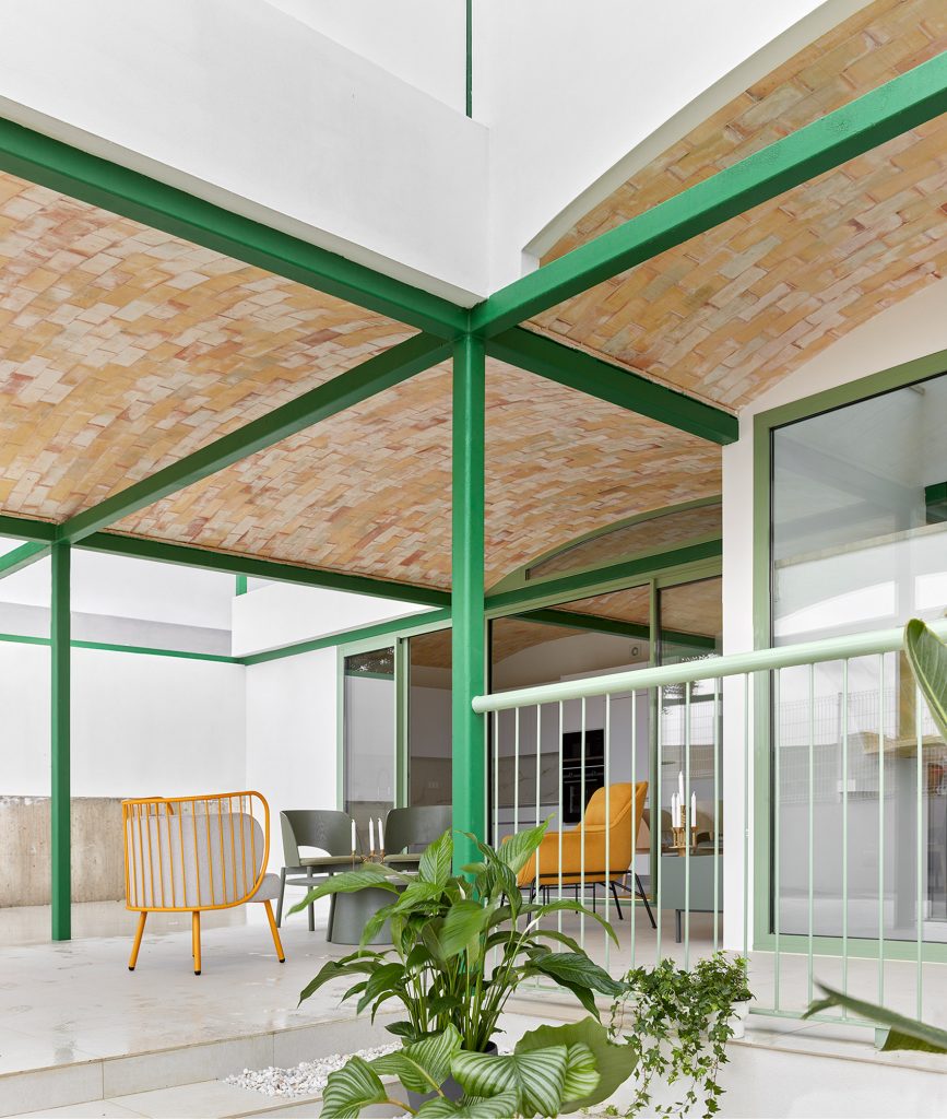 Brick Vault House by Space Popular in Spain