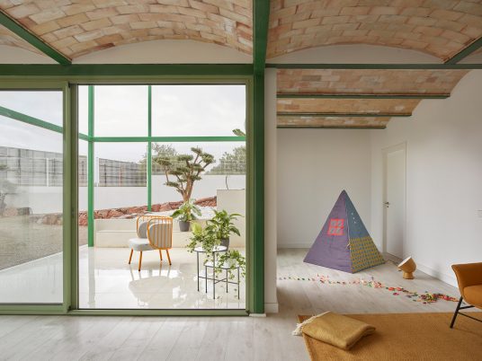 Brick Vault House by Space Popular in Spain