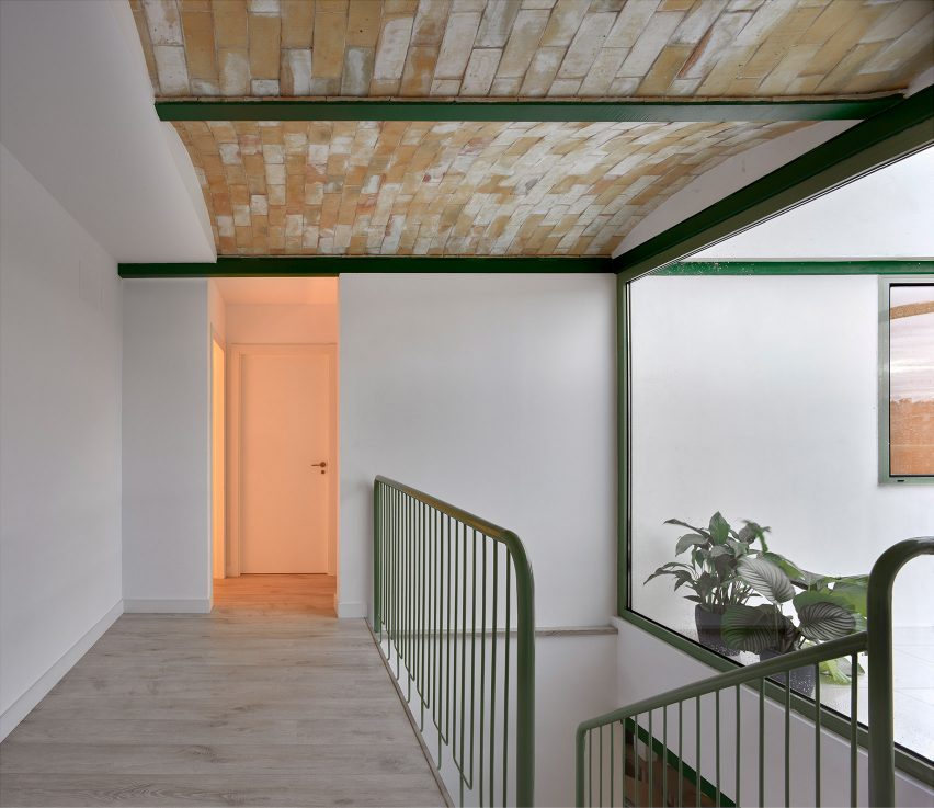 Brick Vault House by Space Popular in Spain