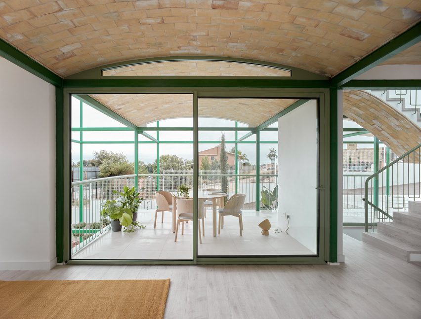 Brick Vault House by Space Popular in Spain