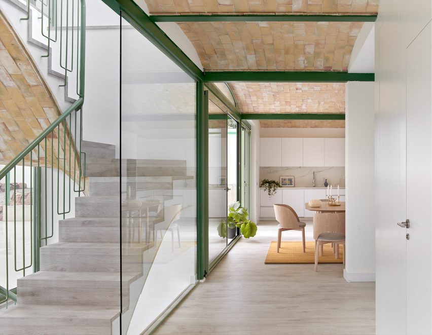Brick Vault House by Space Popular in Spain