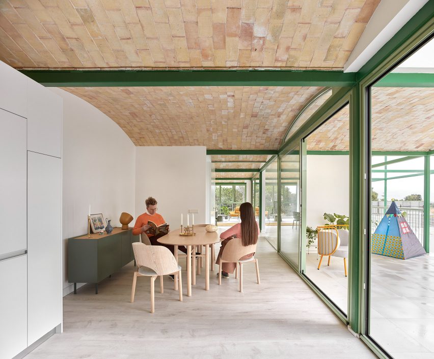 Brick Vault House by Space Popular in Spain
