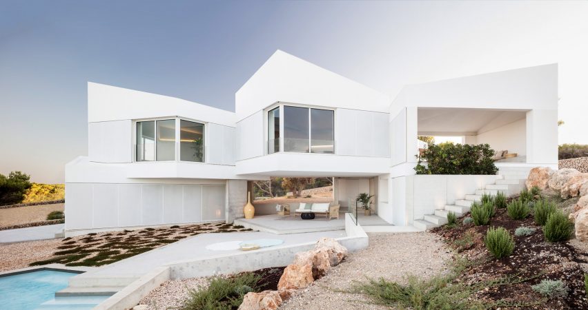 Bridge House by Nomo Studio