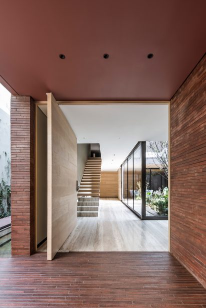 Casa Sierra Fría by Esrawe Studio