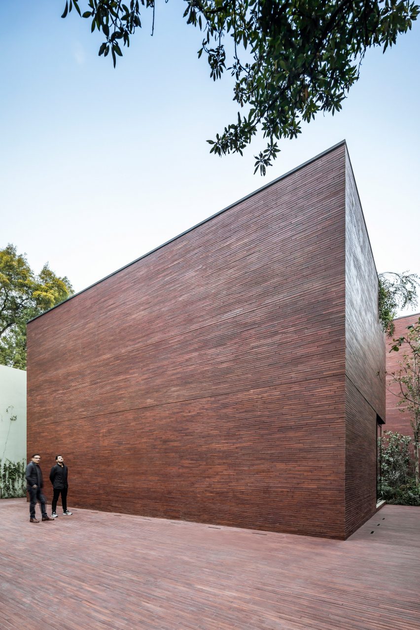 Casa Sierra Fría by Esrawe Studio
