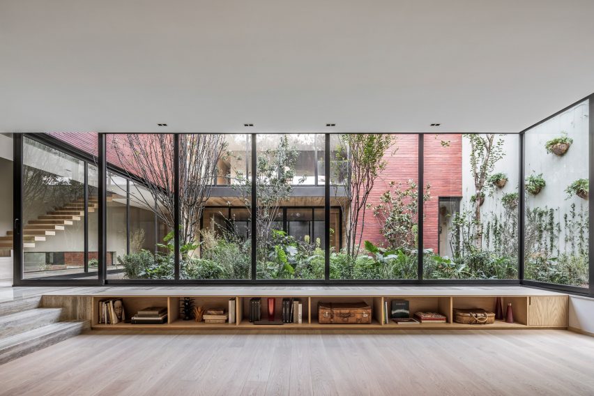 Casa Sierra Fría by Esrawe Studio