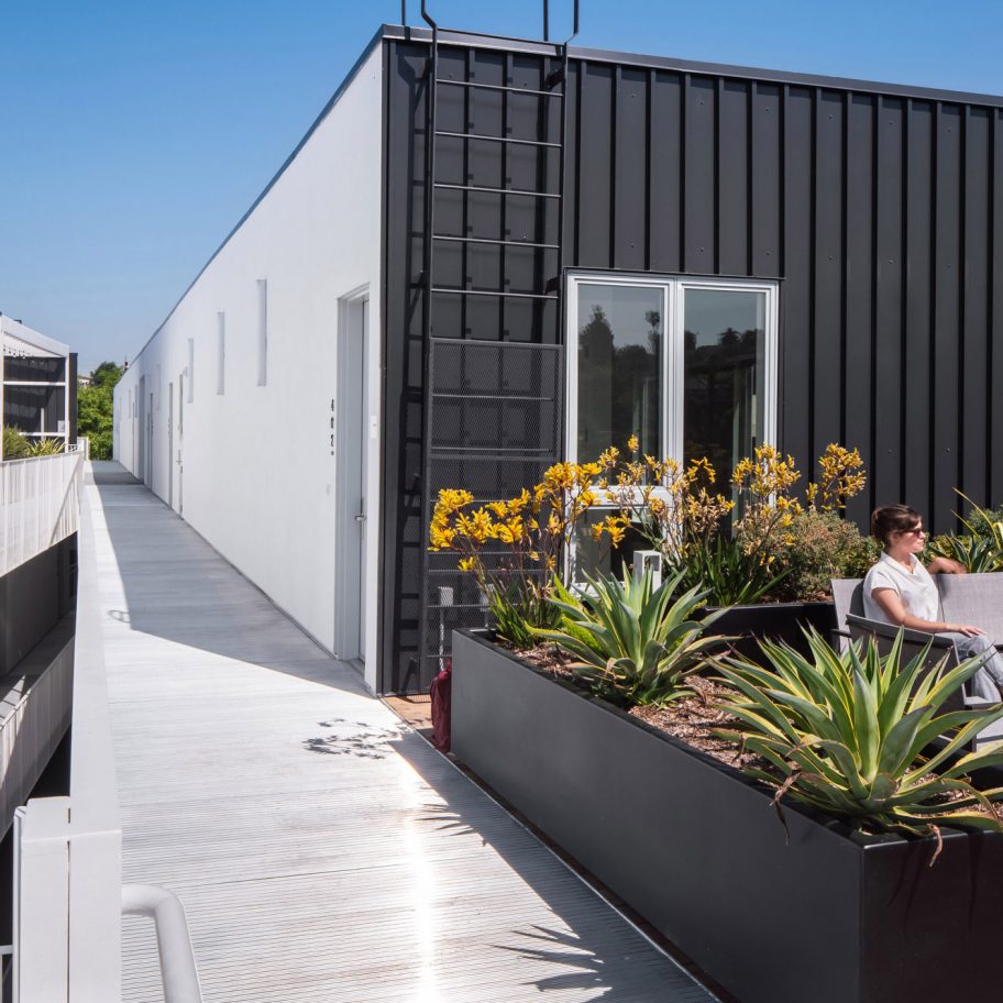 Dillon 617 by LOHA