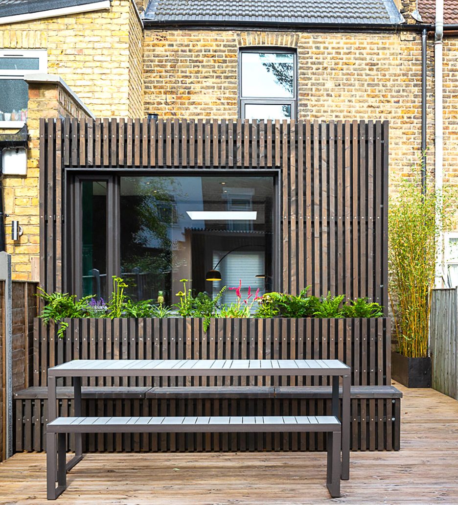 Disappearing Bathroom by Manyu Architects in London