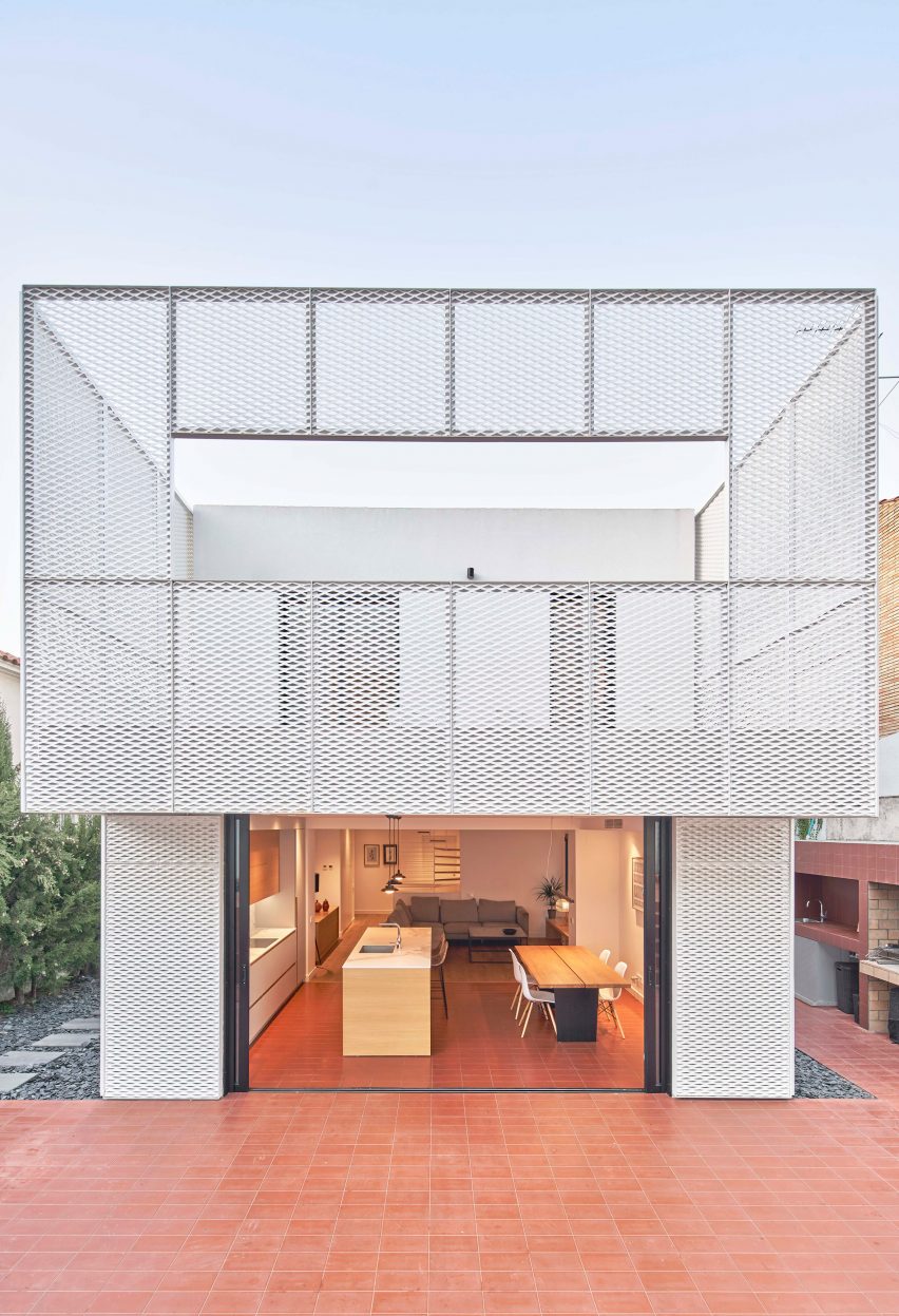 Family home by Bonba Studio