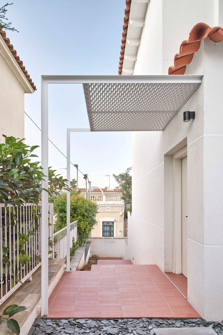 Family home by Bonba Studio