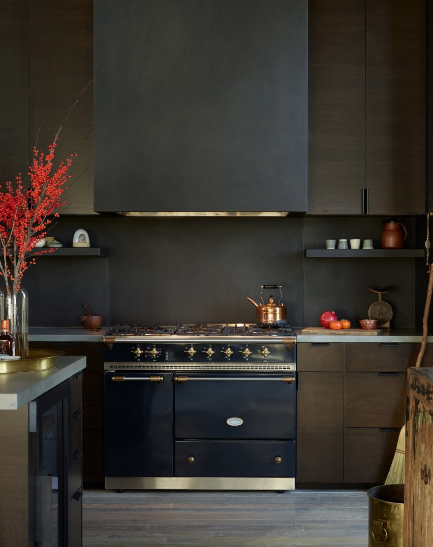 Hollywood Hills by Mutuus Studio