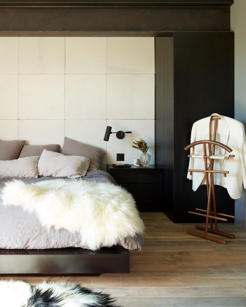Hollywood Hills by Mutuus Studio