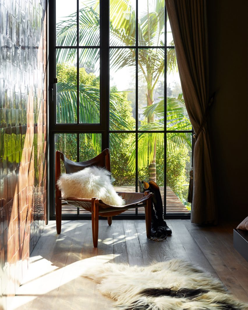 Hollywood Hills by Mutuus Studio