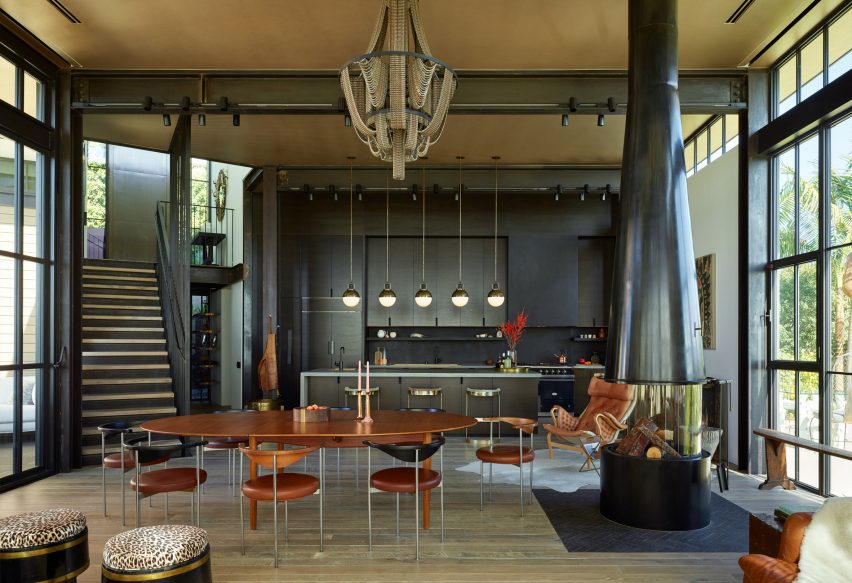 Hollywood Hills by Mutuus Studio