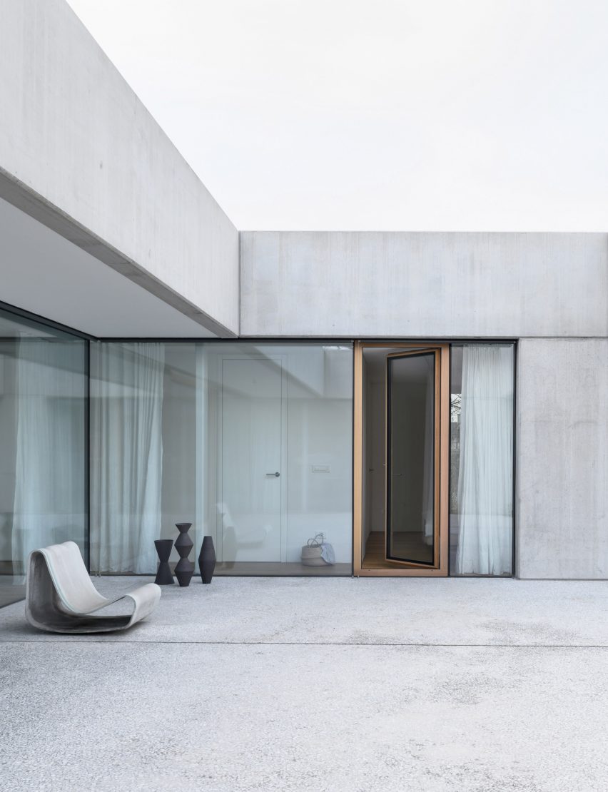 House for a ceramic designer by Arhitektura d.o.o.