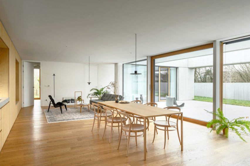 House for a ceramic designer by Arhitektura d.o.o.