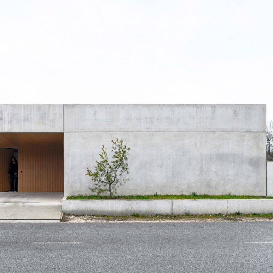 House for a ceramic designer by Arhitektura d.o.o.