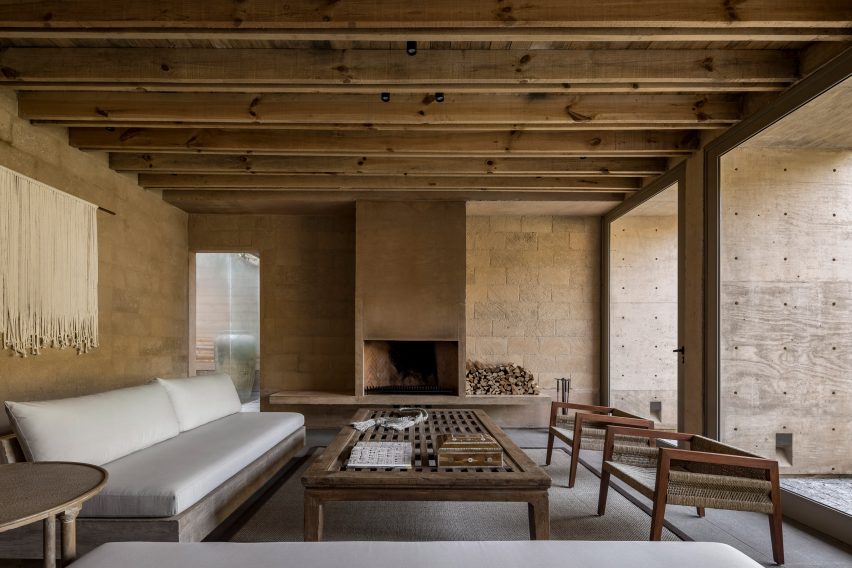 House in Avandaro by Taller Hector Barroso
