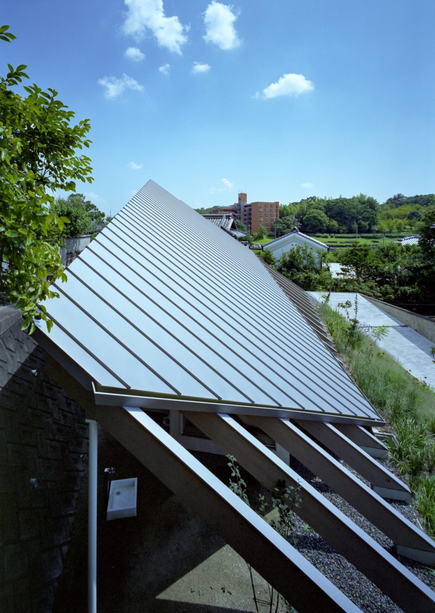 House in Gakuenmae by FujiwaraMuro Architects