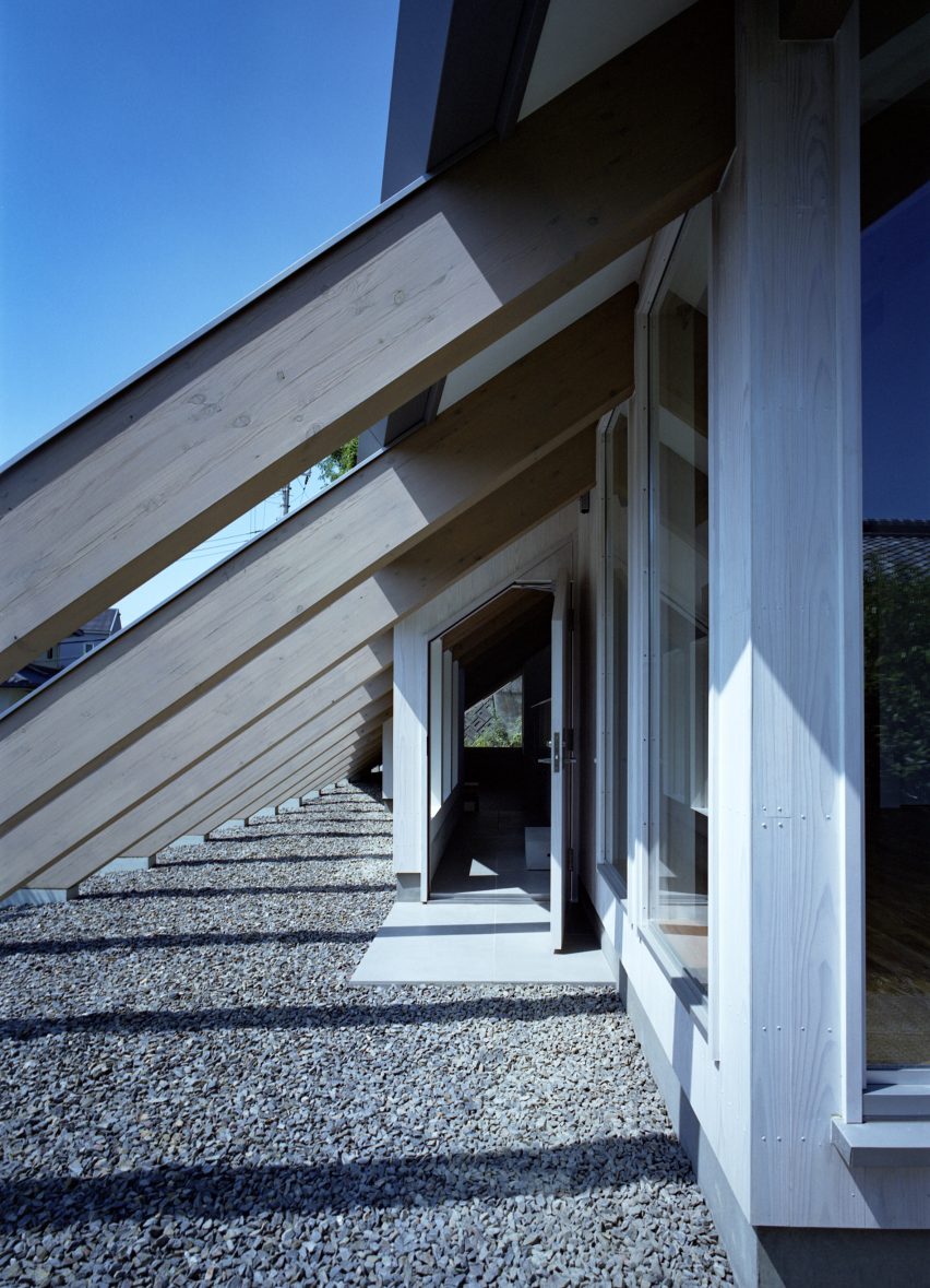 House in Gakuenmae by FujiwaraMuro Architects