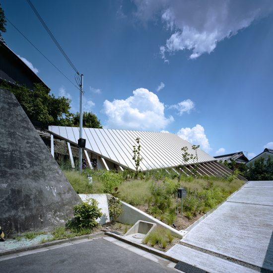 House in Gakuenmae by FujiwaraMuro Architects
