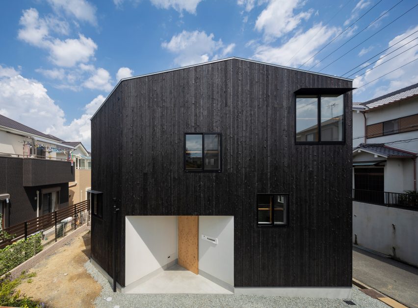 House in Takatsuki by Tato Architects exterior