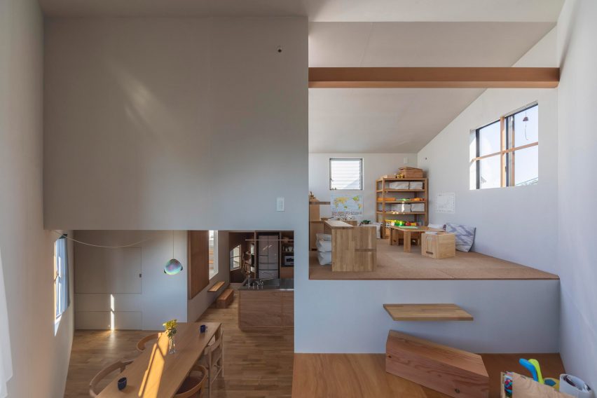 House in Takatsuki by Tato Architects steps