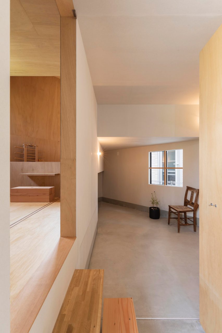 House in Takatsuki by Tato Architects rooms