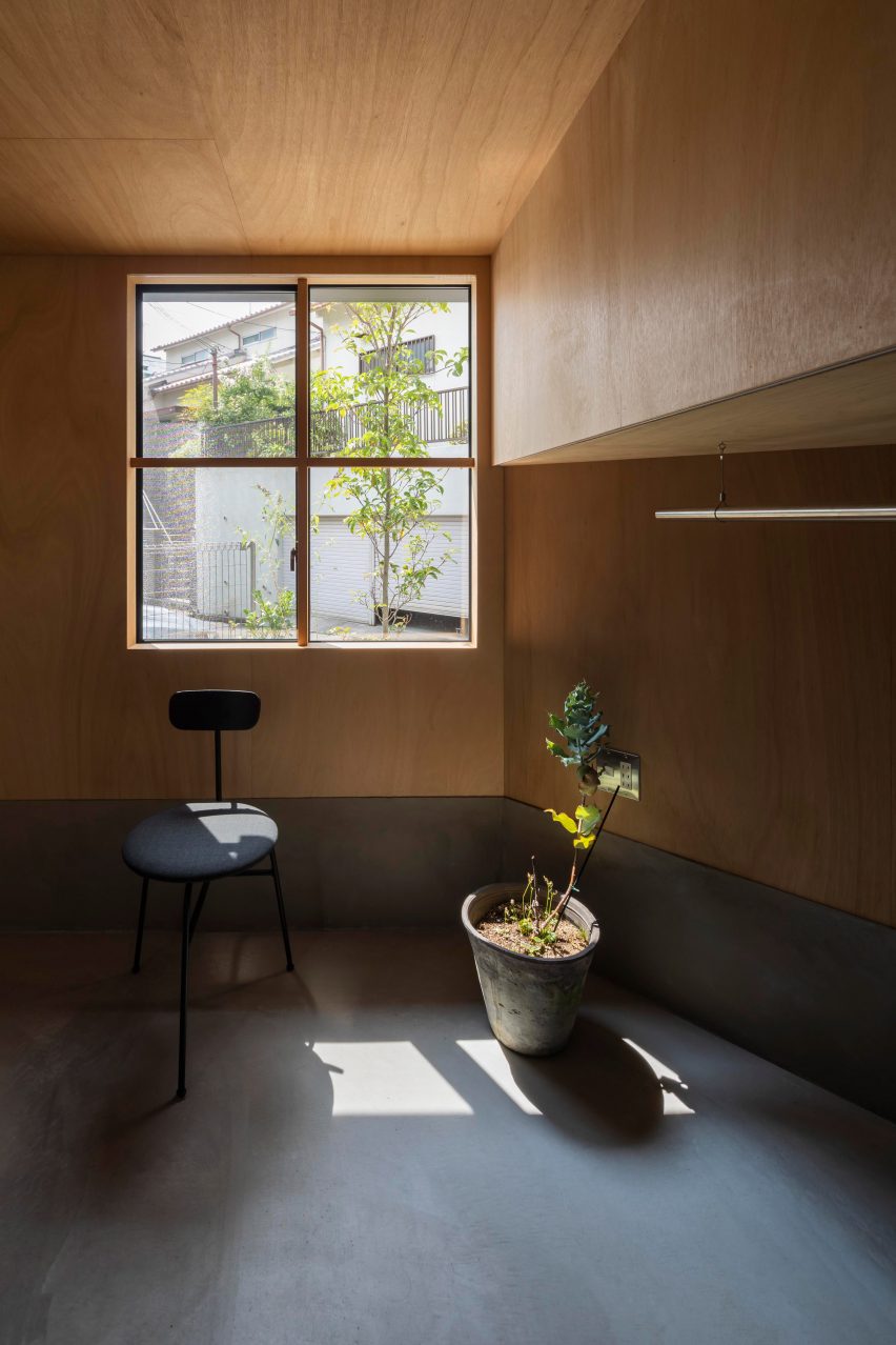 House in Takatsuki by Tato Architects
