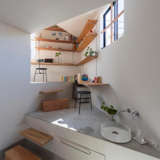 House in Takatsuki by Tato Architects