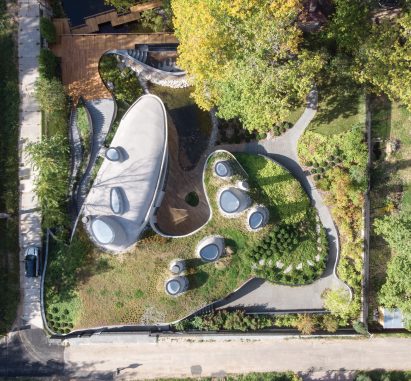 House in the Landscape by Niko Architect