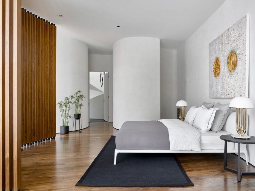 House in the Landscape by Niko Architect