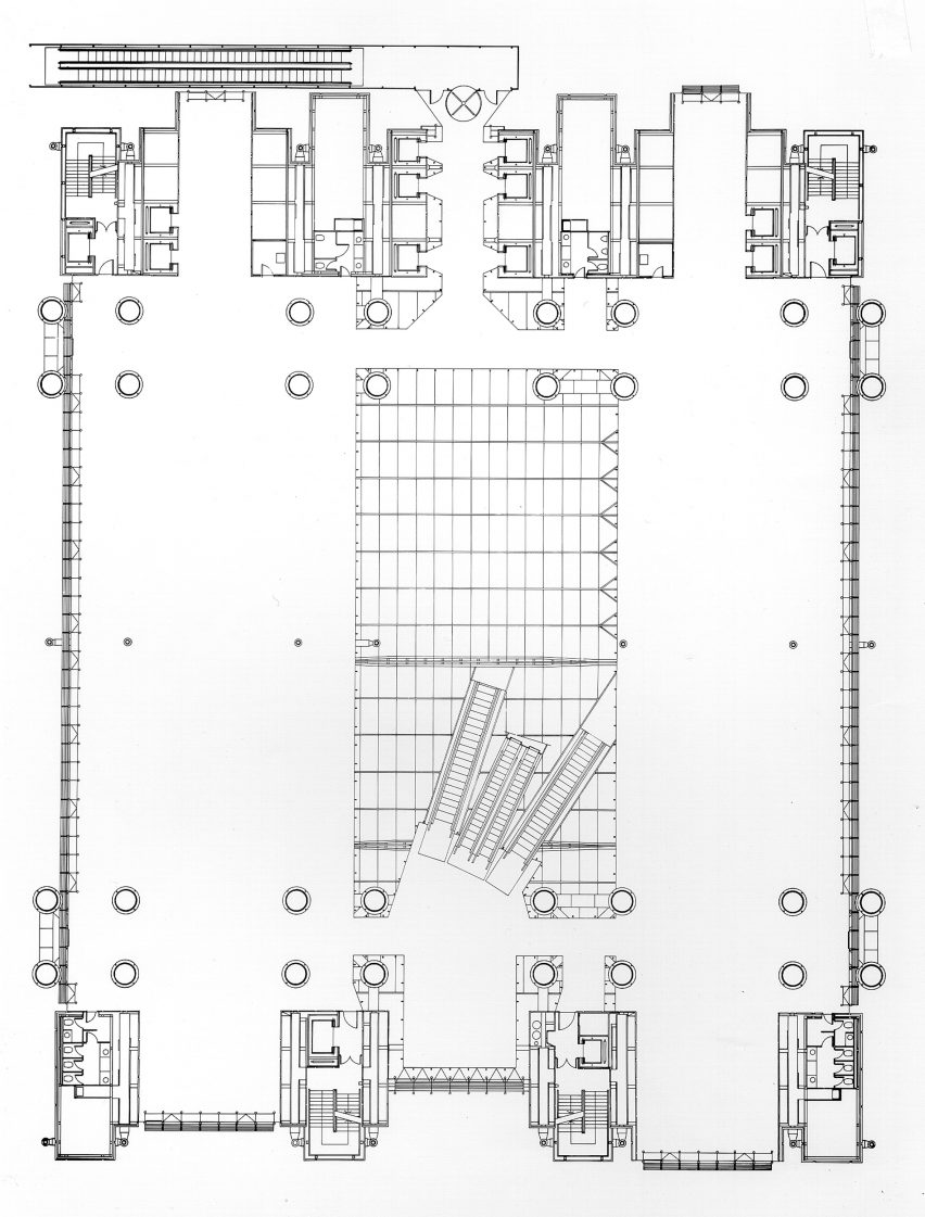 HSBC headquarters by Foster Associates