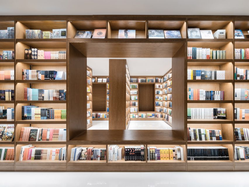 Hubei Foreign Language Bookstore by Wutopia Lab