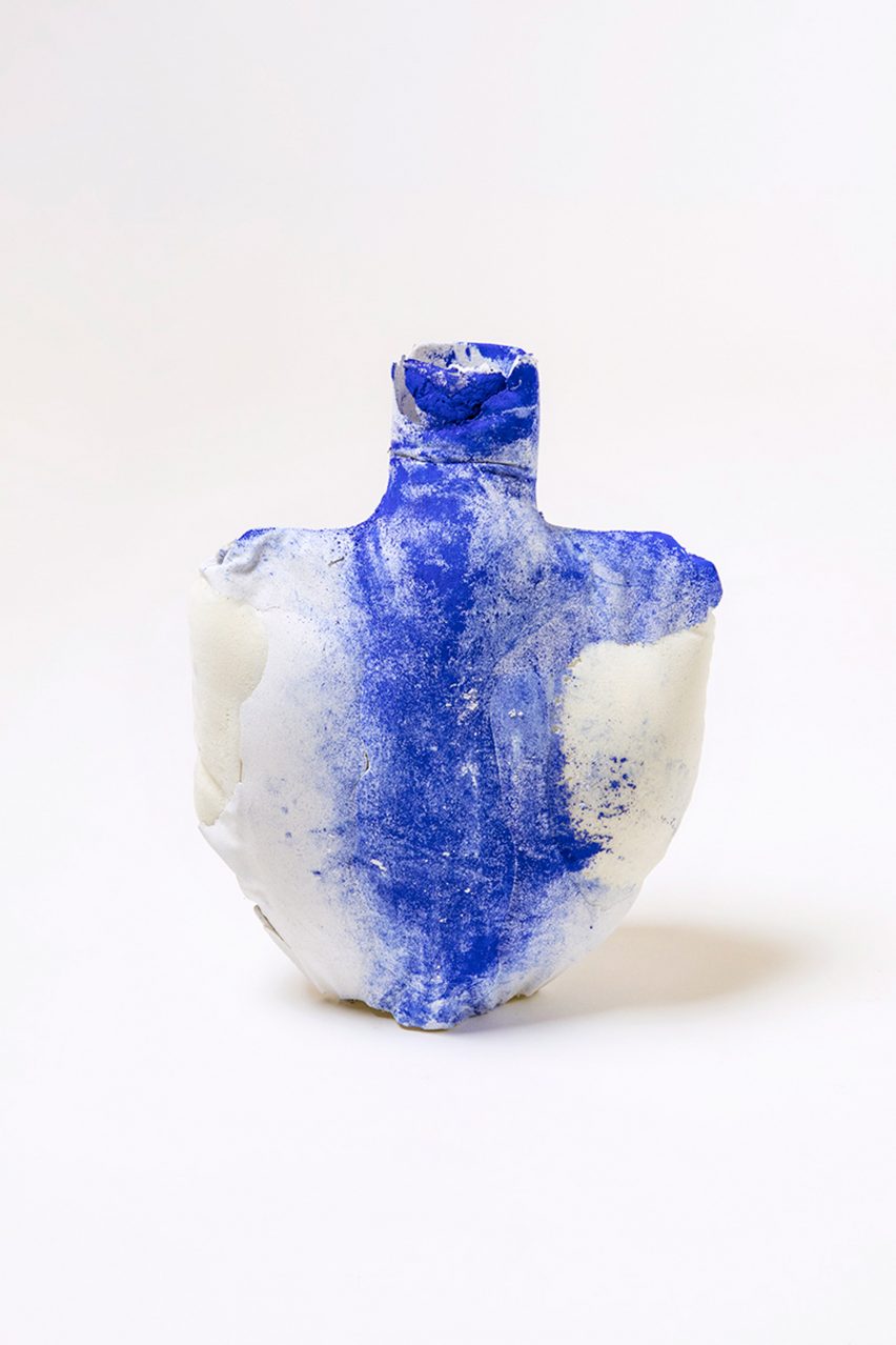 Julia Olanders makes "toxic" vases from insulation foam and concrete