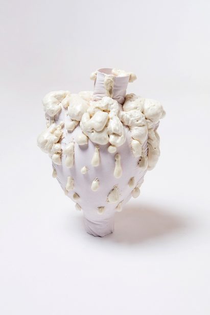 Julia Olanders makes "toxic" vases from insulation foam and concrete