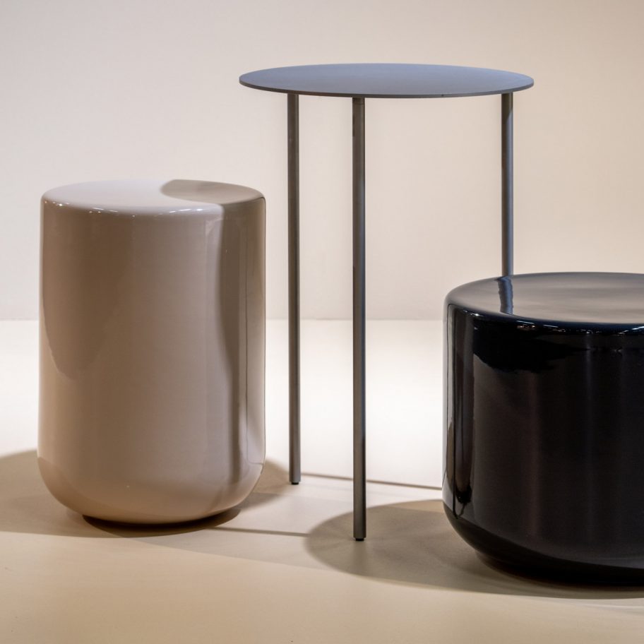 Studio David Thulstrup designs "co-dependent" side table pair for Møbel