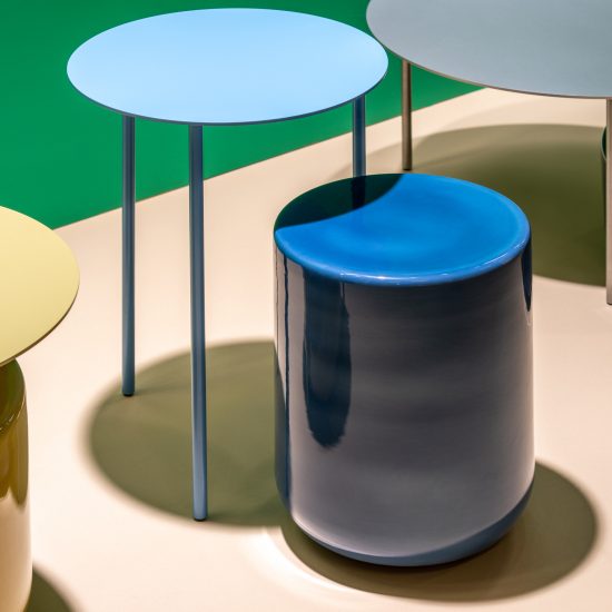 Studio David Thulstrup designs "co-dependent" side table pair for Møbel